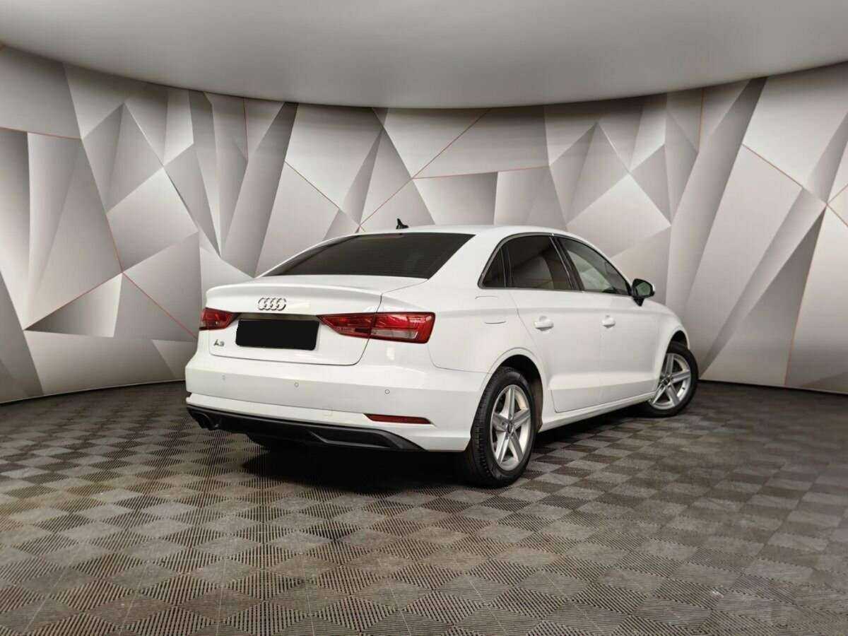 Audi A3, 2019 - фото №2