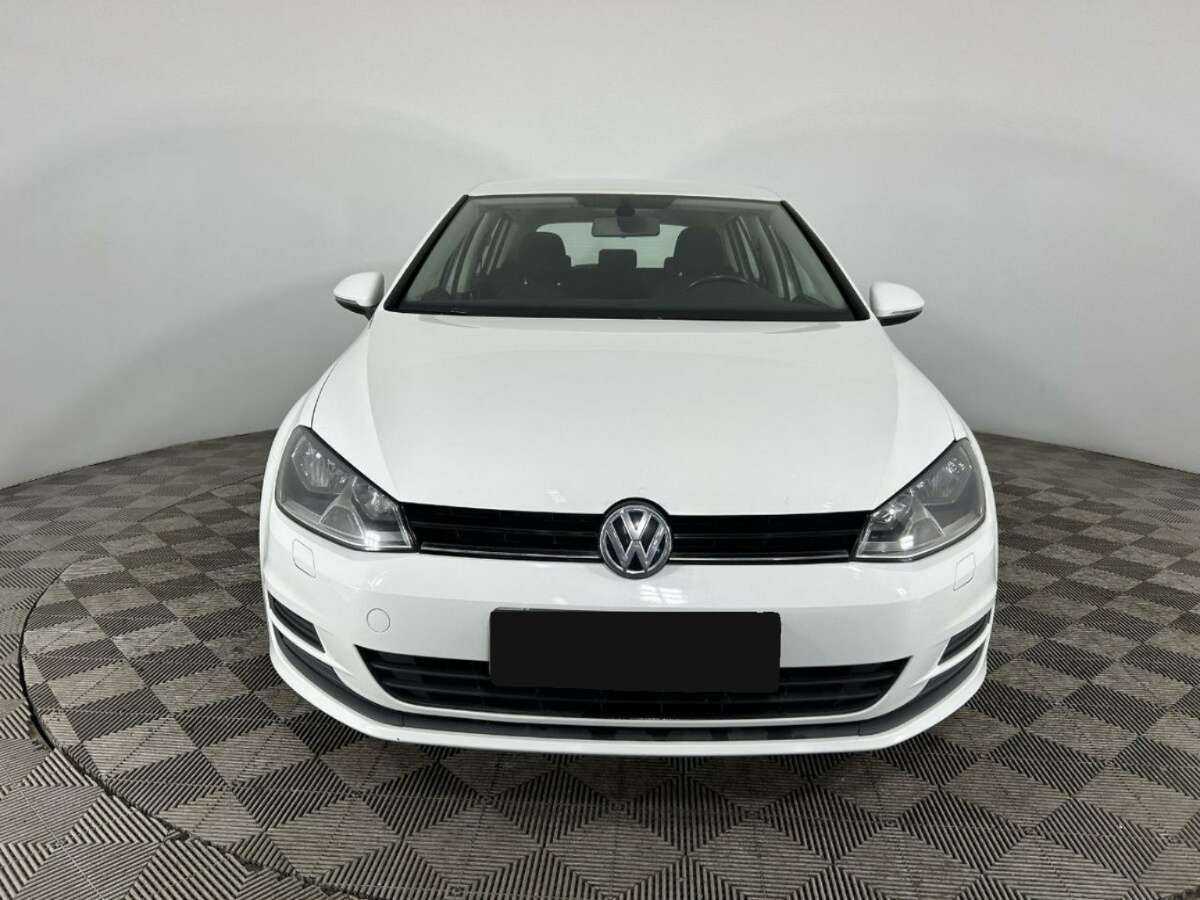 Volkswagen Golf, 2015 - фото №2