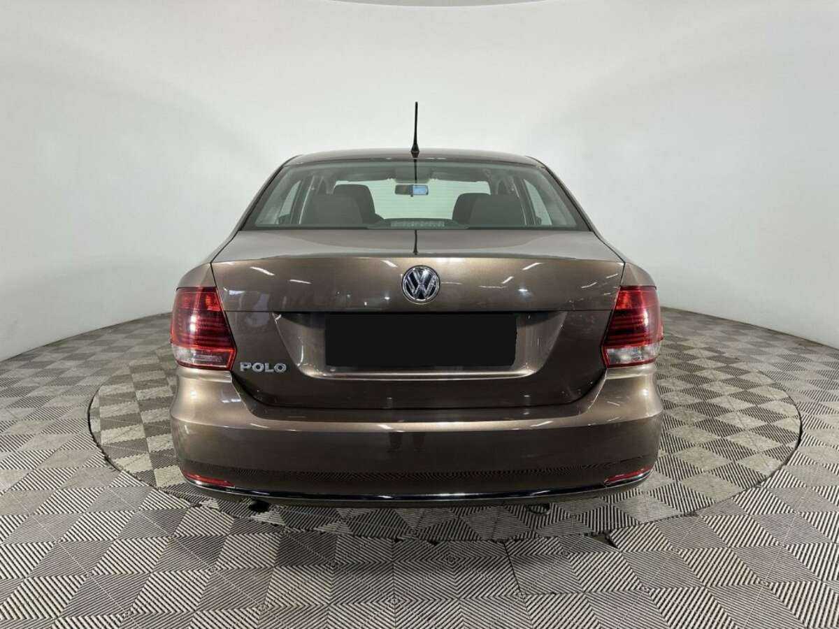 Volkswagen Polo, 2016 - фото №3