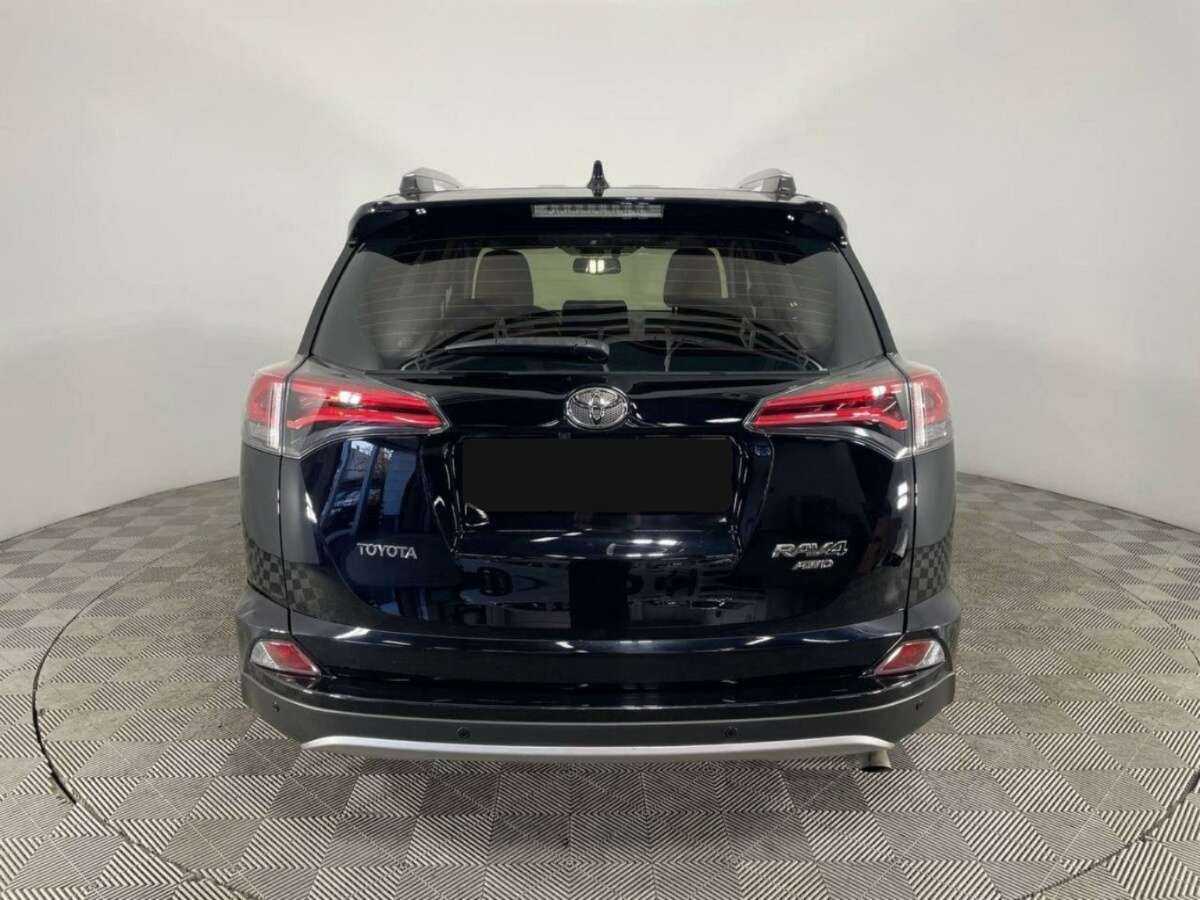 Toyota RAV4, 2018 - фото №3