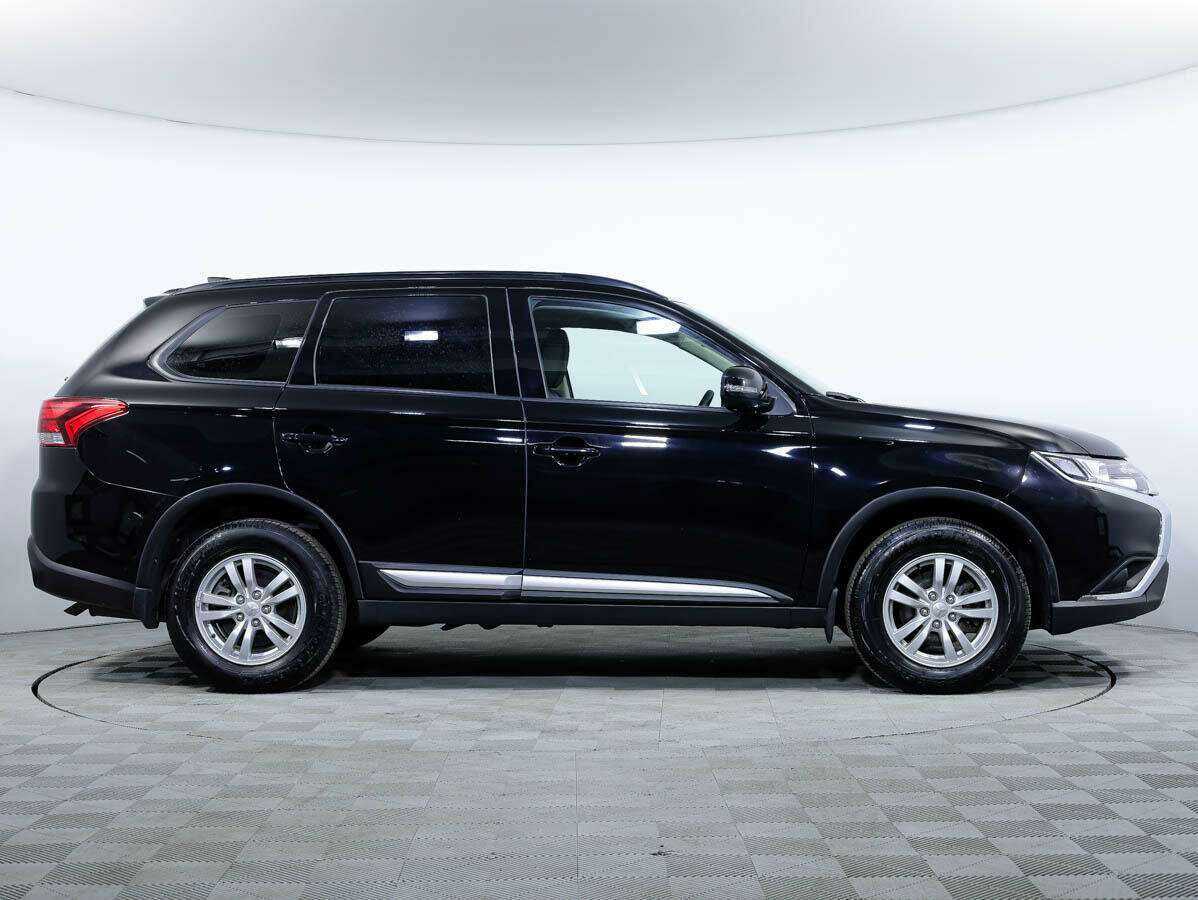 Mitsubishi Outlander, 2021 - фото №3