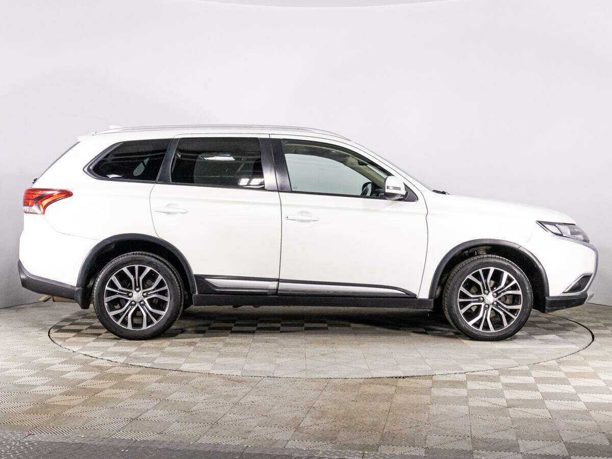 Mitsubishi Outlander, 2017 - фото №4