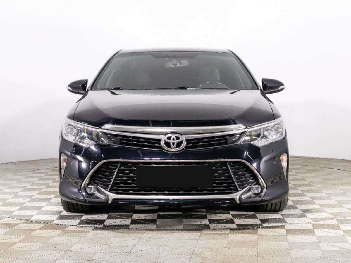 Toyota Camry, 2017 - фото №2