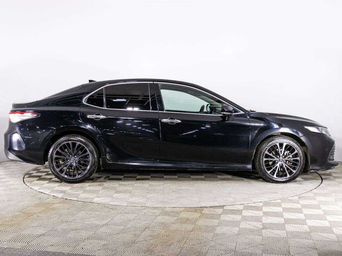 Toyota Camry, 2018 - фото №4