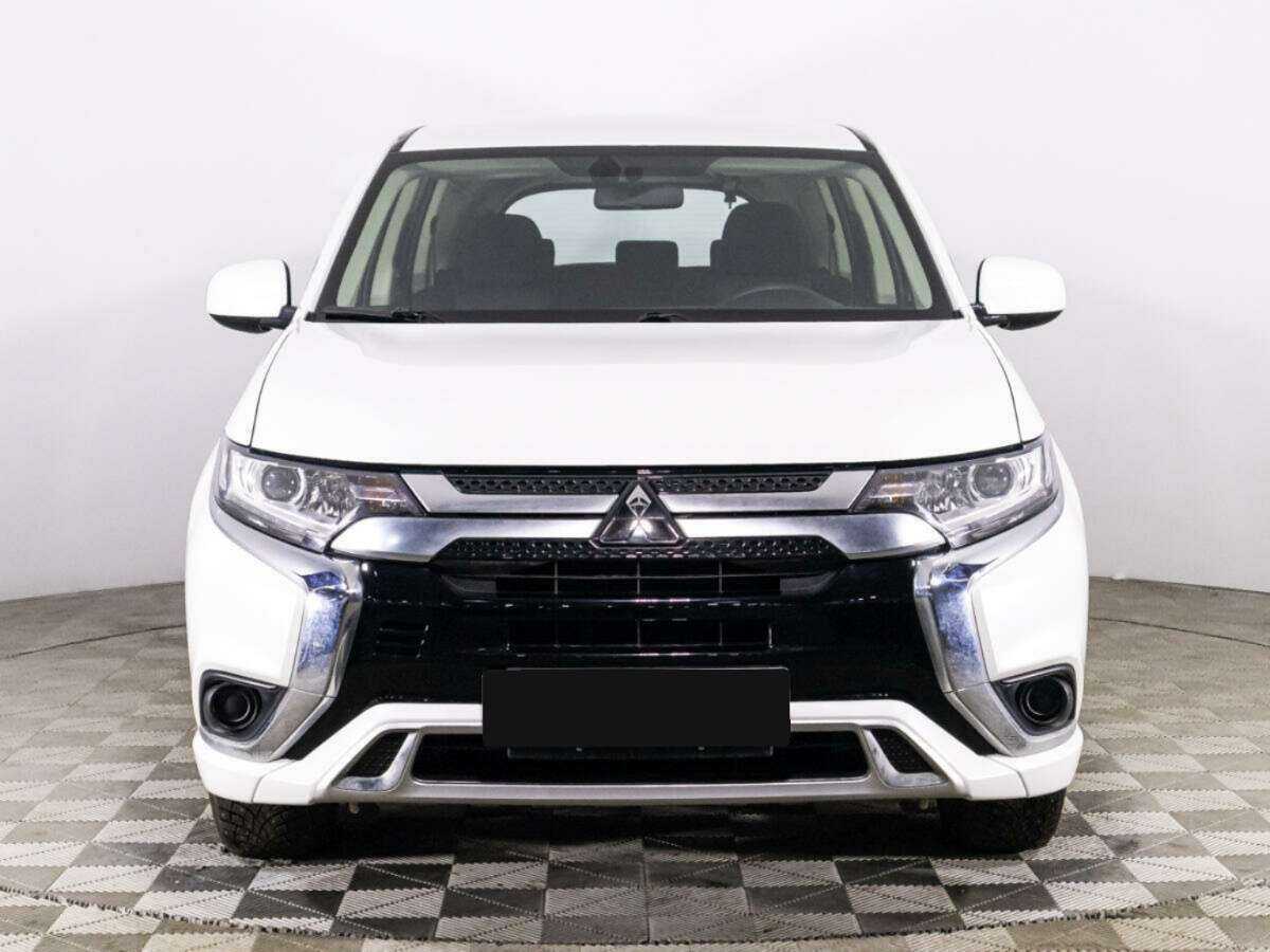 Mitsubishi Outlander, 2022 - фото №2