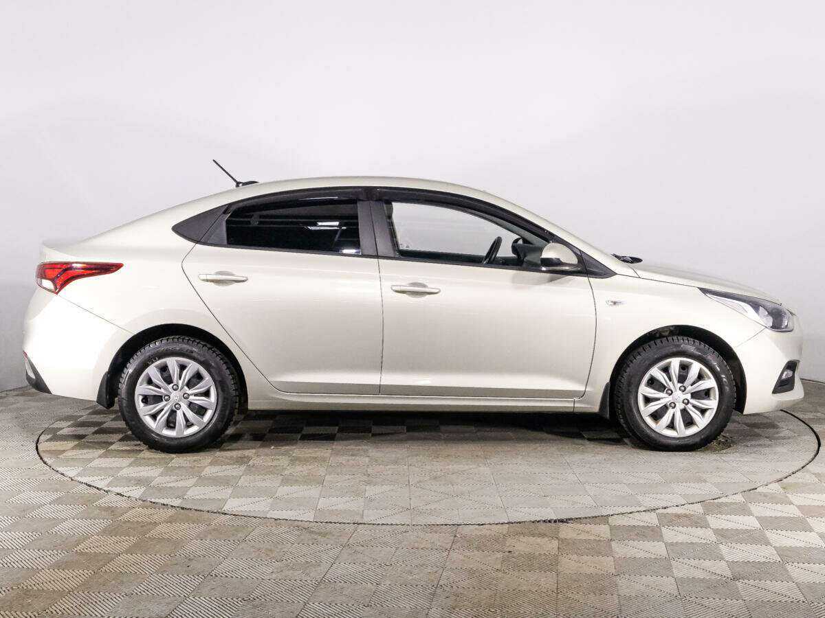 Hyundai Solaris, 2019 - фото №4