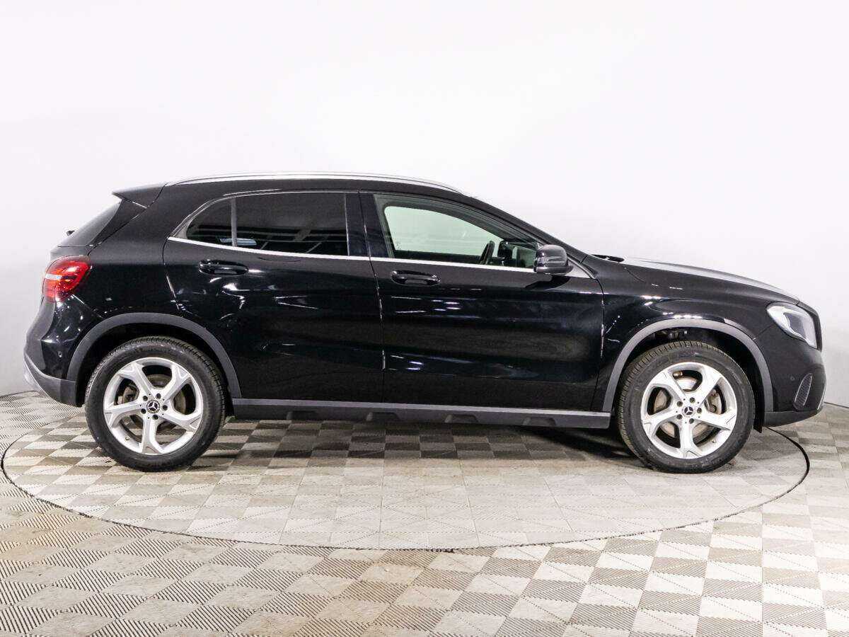 Mercedes-Benz GLA 250, 2018 - фото №4