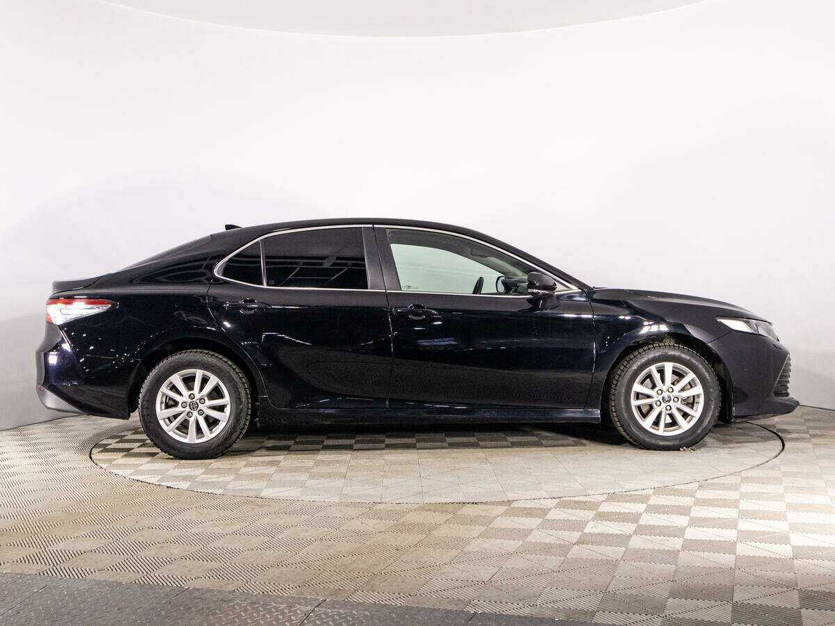 Toyota Camry, 2019 - фото №4