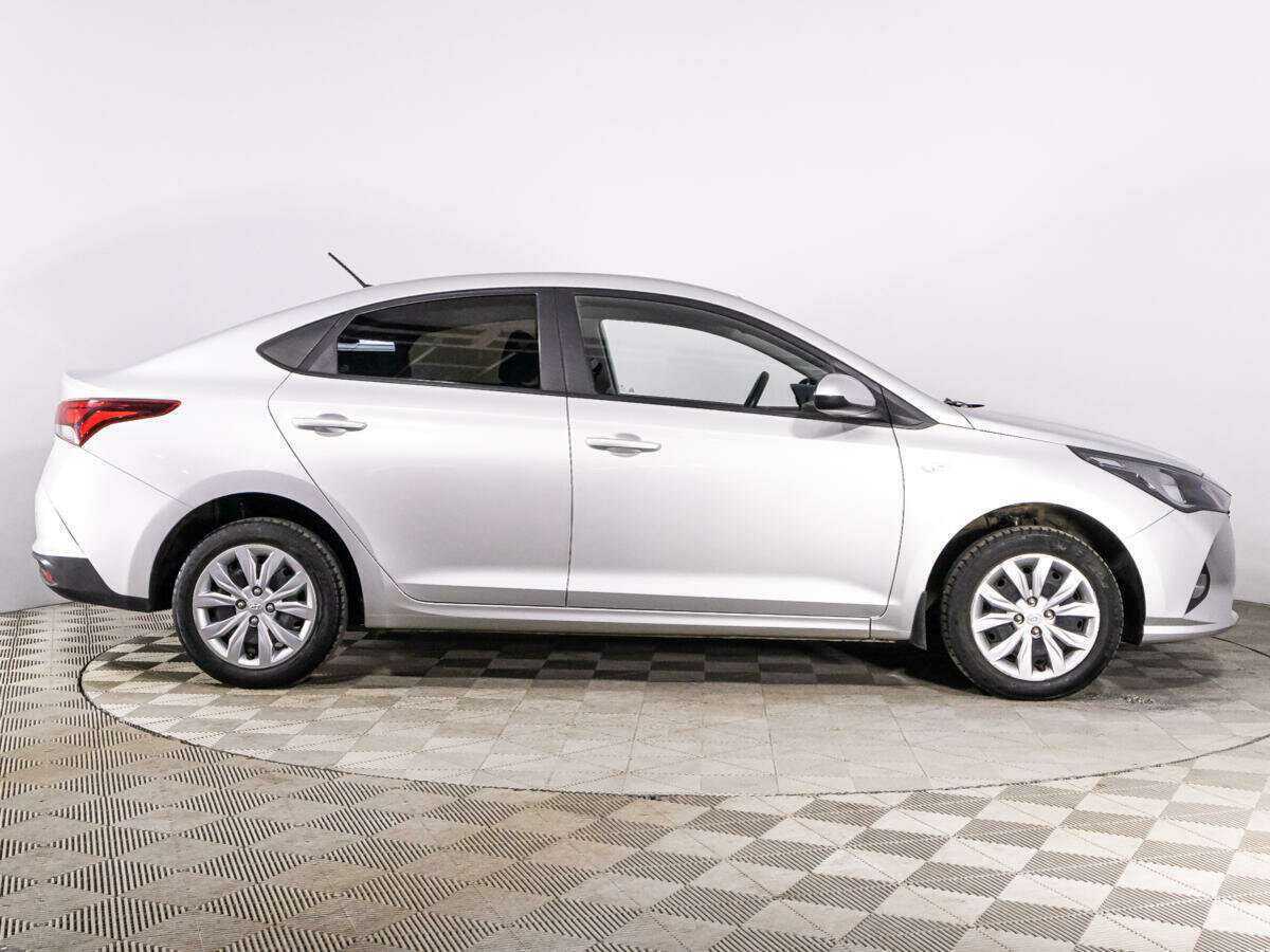 Hyundai Solaris, 2020 - фото №4