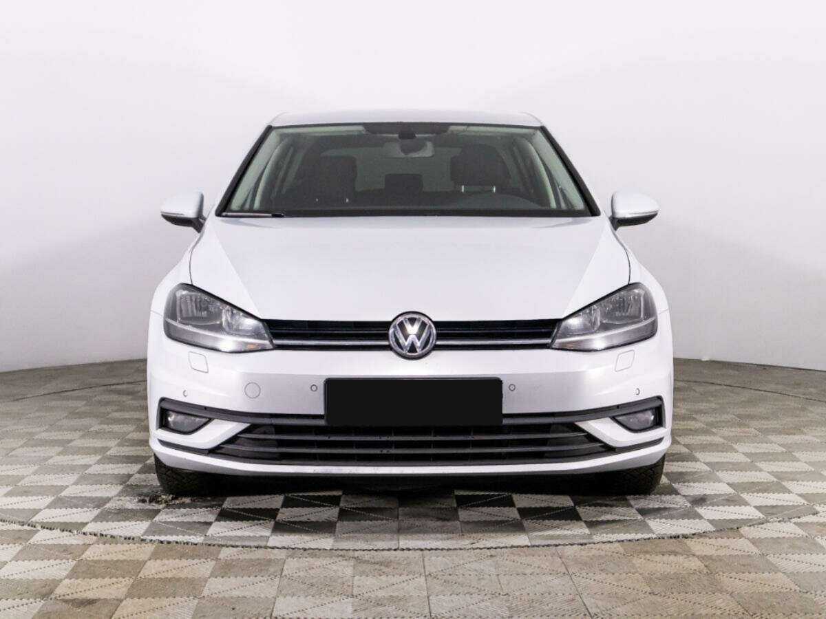 Volkswagen Golf, 2018 - фото №2