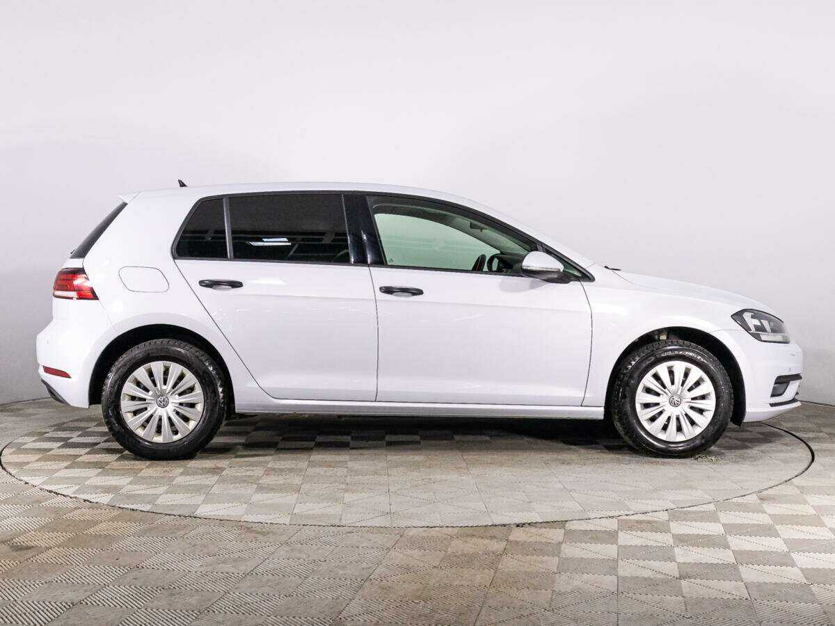 Volkswagen Golf, 2018 - фото №4