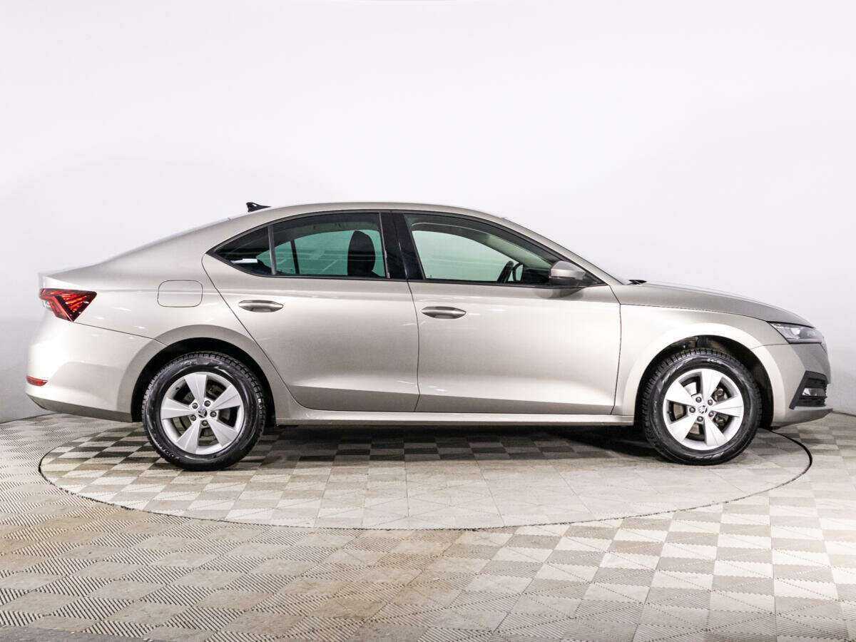 Skoda Octavia, 2021 - фото №4