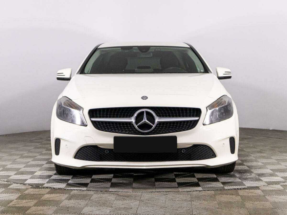 Mercedes-Benz A-Класс 180, 2016 - фото №2