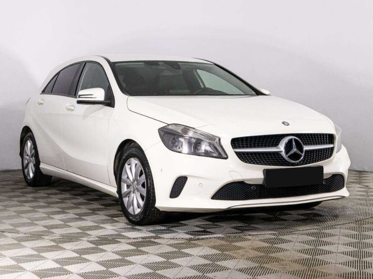 Mercedes-Benz A-Класс 180, 2016 - фото №3