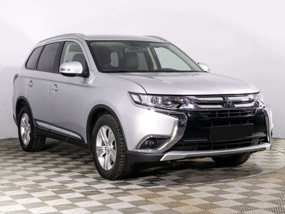 Mitsubishi Outlander, 2017 - фото №3