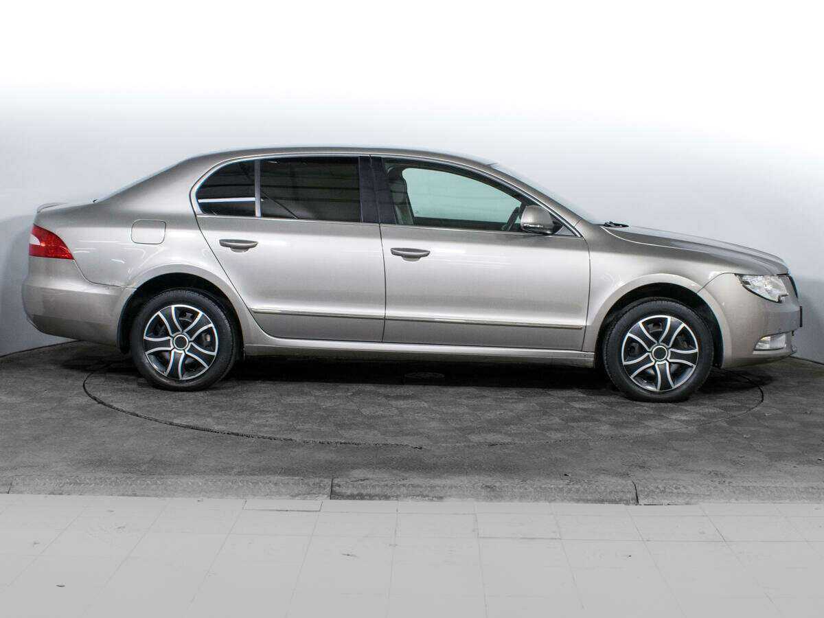 Skoda Superb DSG, 2013 - фото №4