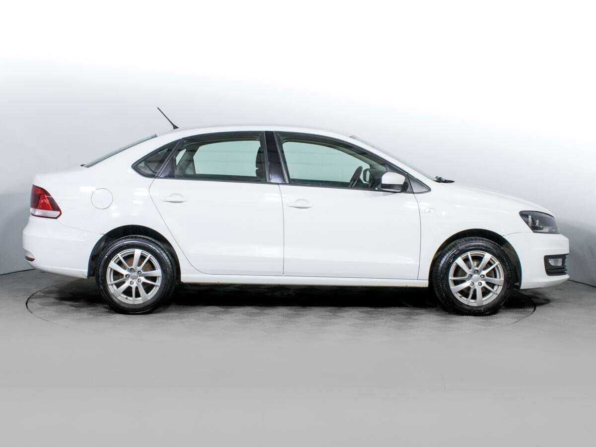 Volkswagen Polo, 2015 - фото №4