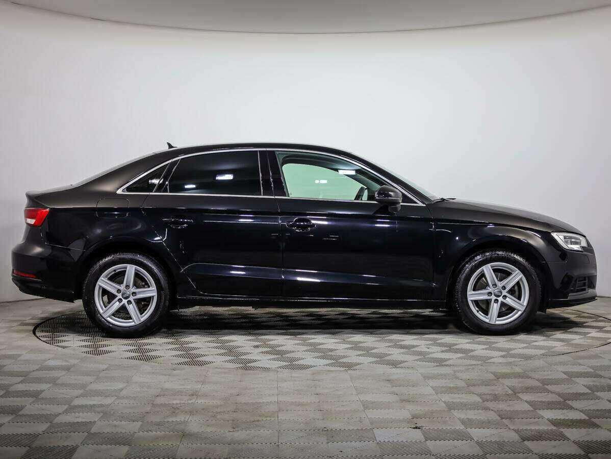 Audi A3, 2019 - фото №3