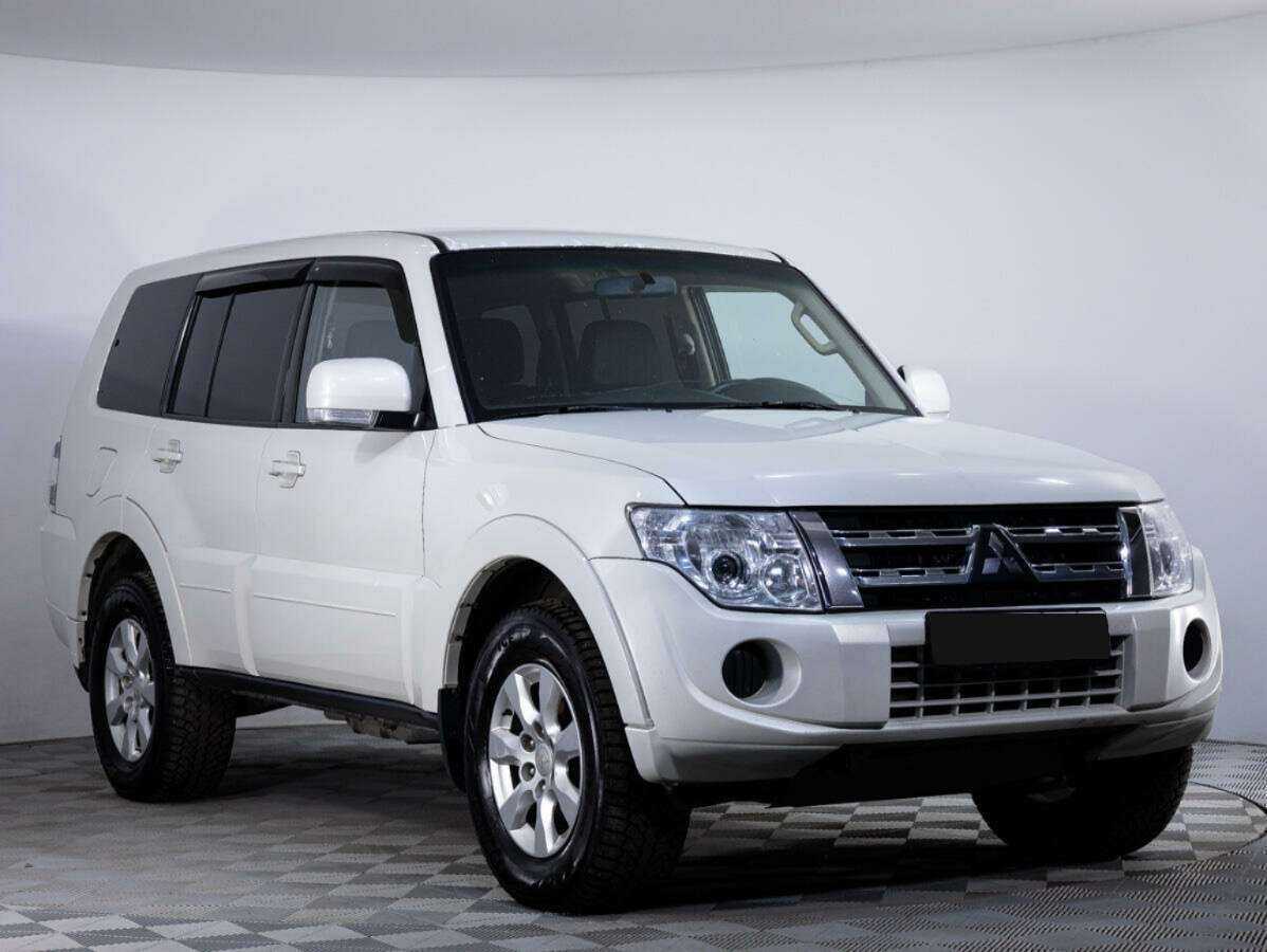 Mitsubishi Pajero, 2013 - фото №2