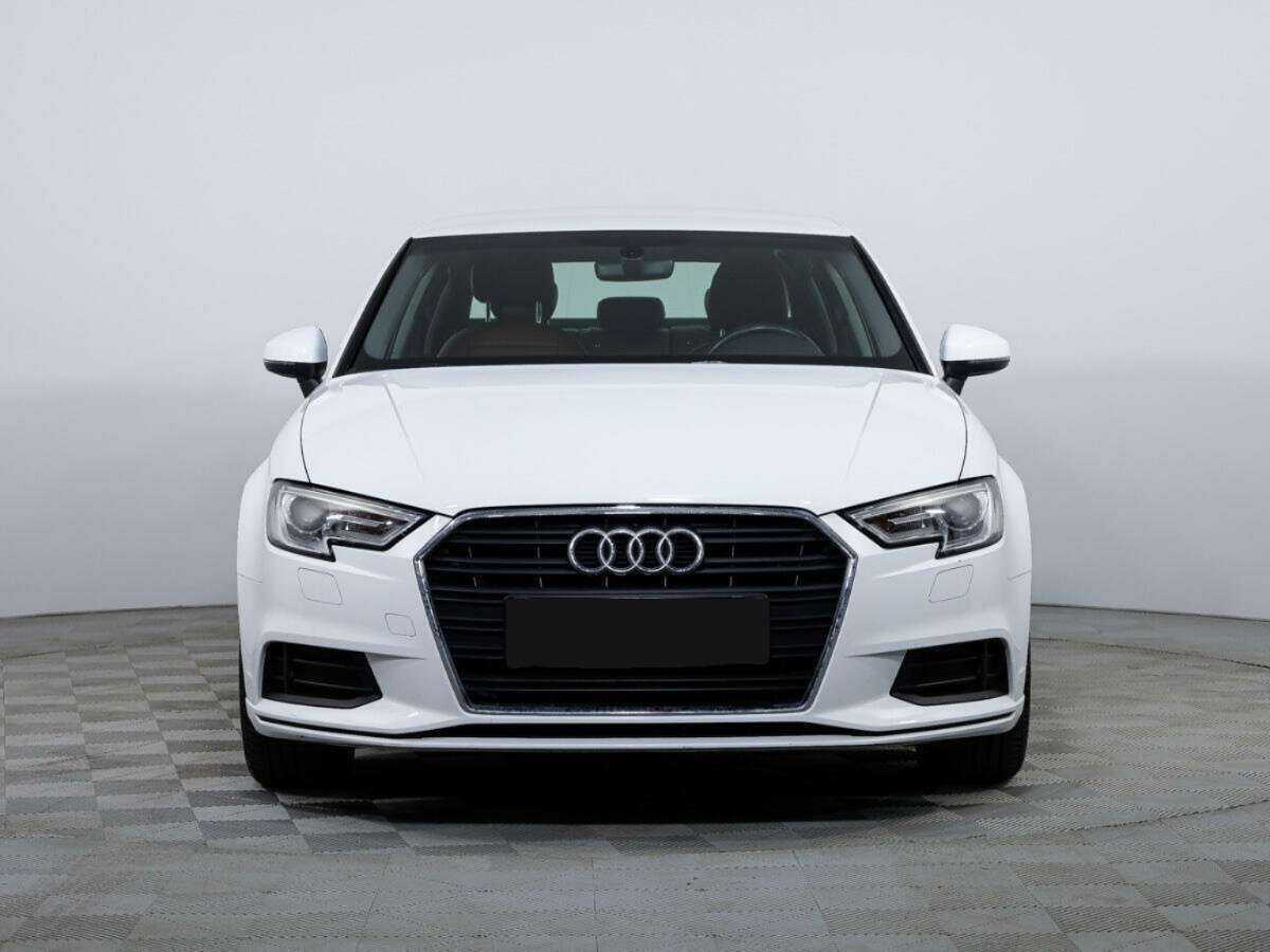 Audi A3, 2018 - фото №2