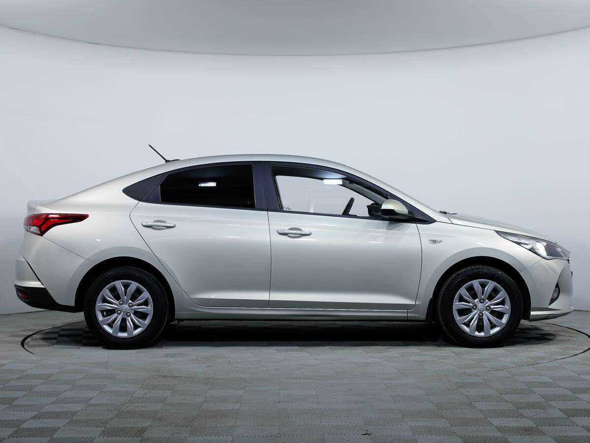 Hyundai Solaris, 2020 - фото №3