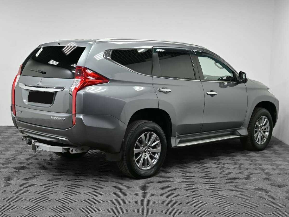 Mitsubishi Pajero Sport, 2017 - фото №2
