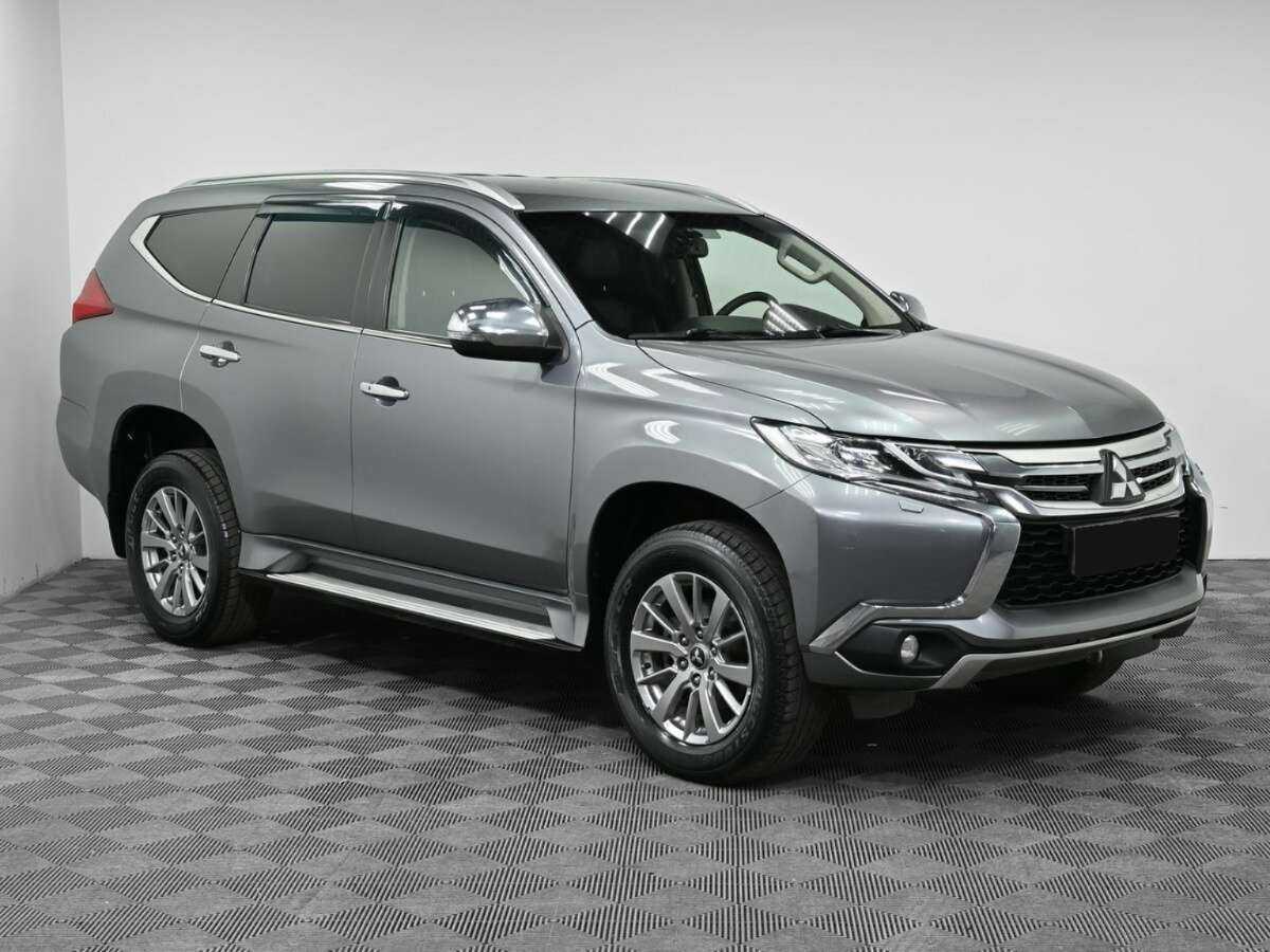 Mitsubishi Pajero Sport, 2017 - фото №3