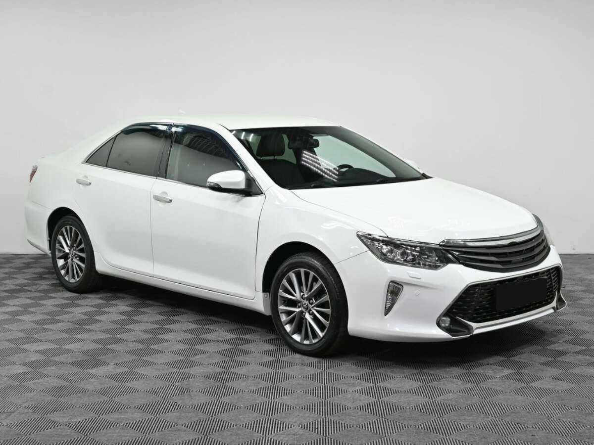Toyota Camry, 2017 - фото №3