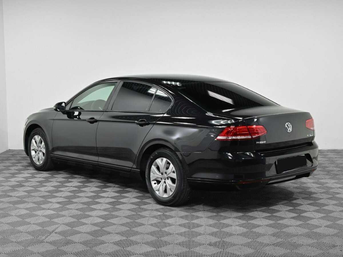 Volkswagen Passat, 2016 - фото №4