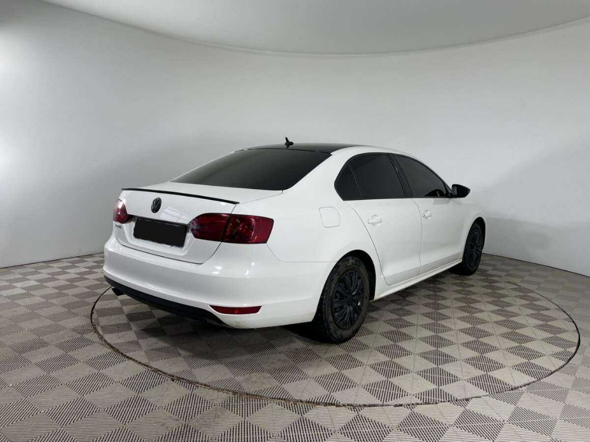 Volkswagen Jetta, 2014 - фото №4