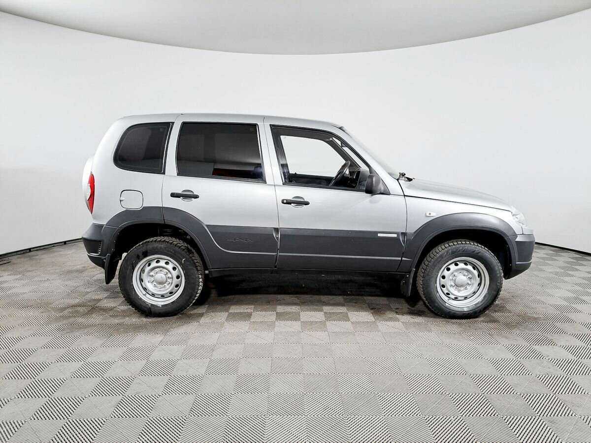 Chevrolet Niva, 2013 - фото №4