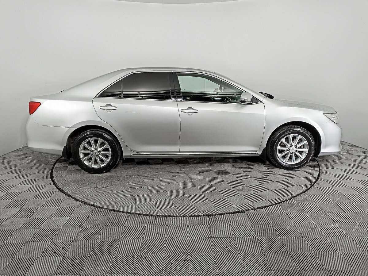 Toyota Camry, 2014 - фото №4
