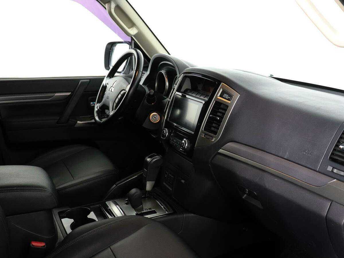 Mitsubishi Pajero, 2015 - фото №4