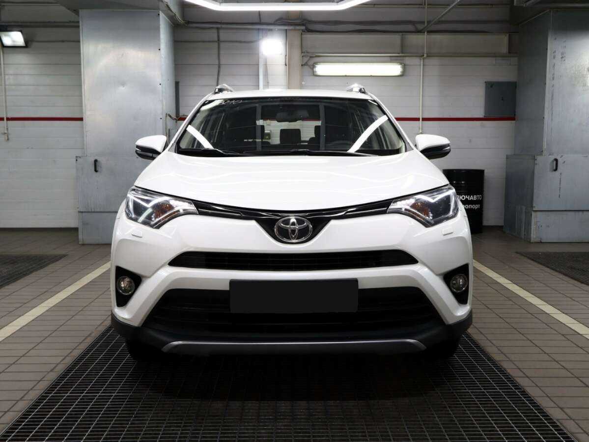Toyota RAV4, 2017 - фото №2