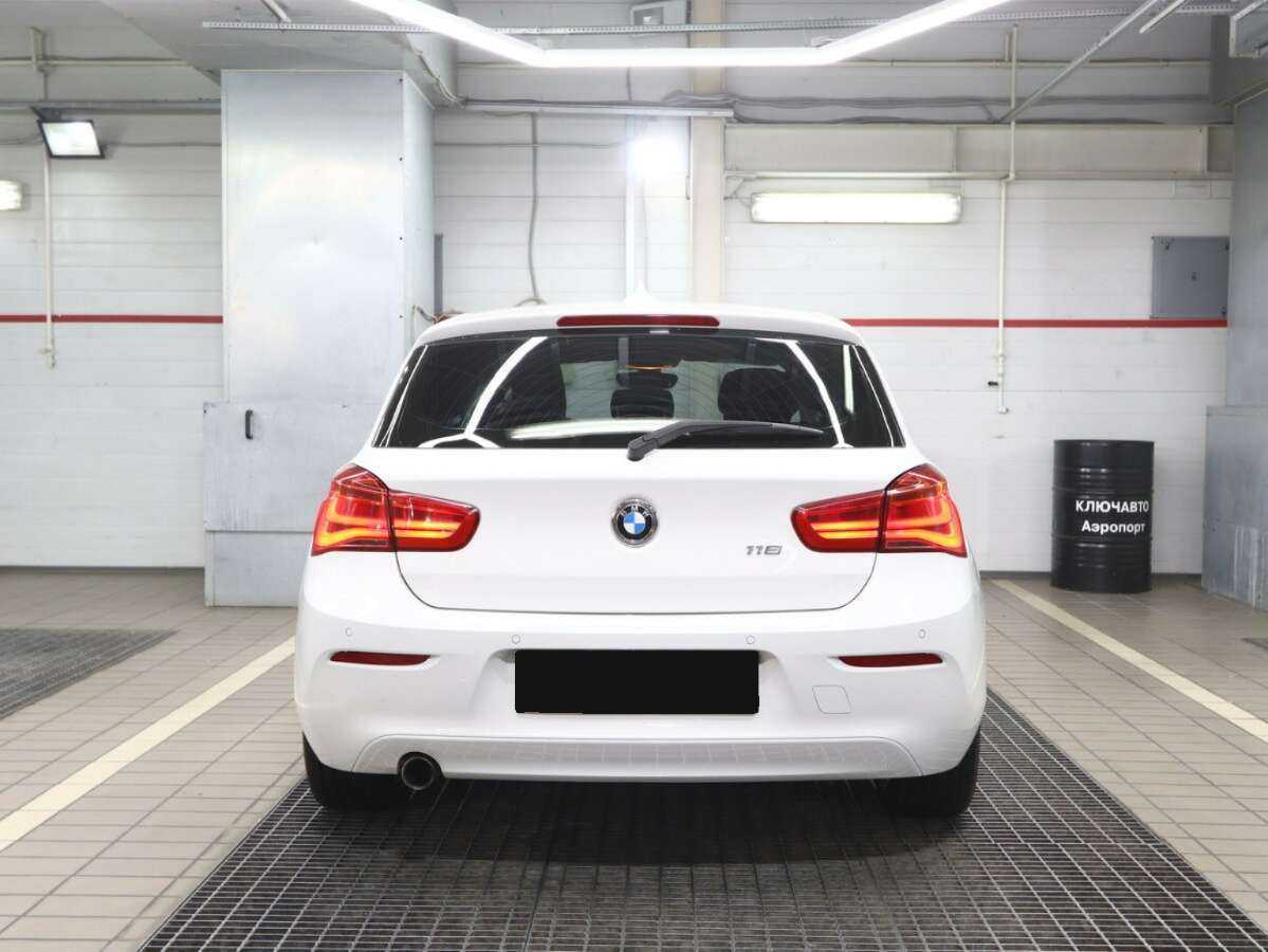 BMW 1 серии 118i, 2016 - фото №4