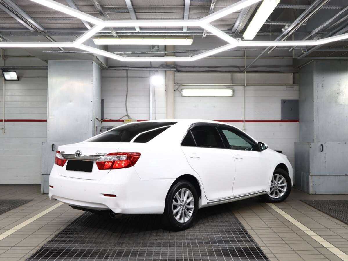 Toyota Camry, 2013 - фото №2