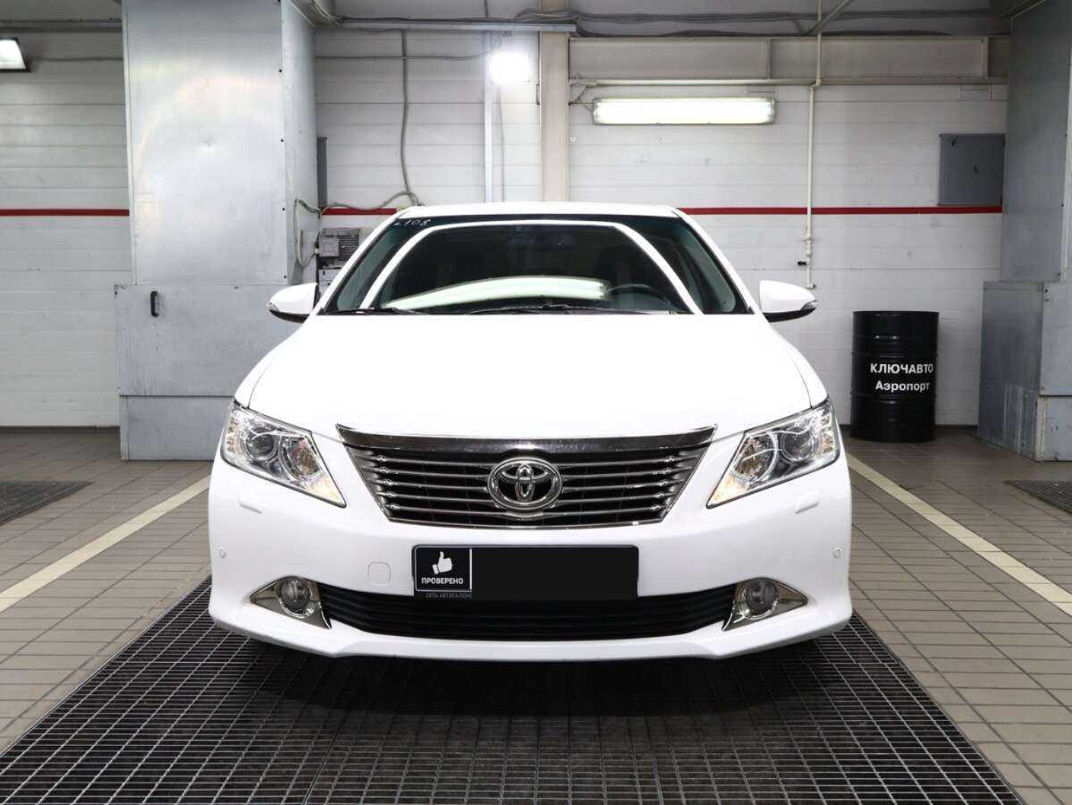 Toyota Camry, 2013 - фото №3