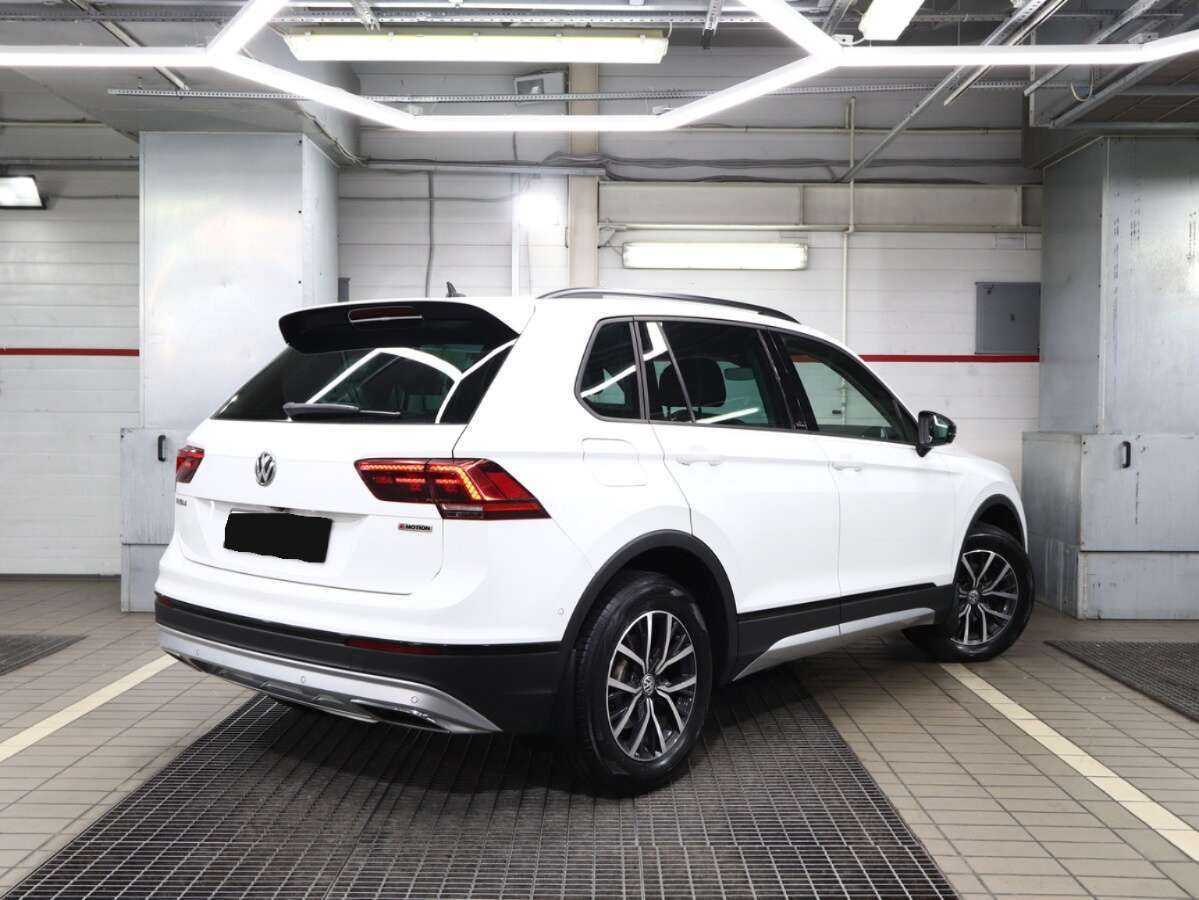 Volkswagen Tiguan, 2019 - фото №2