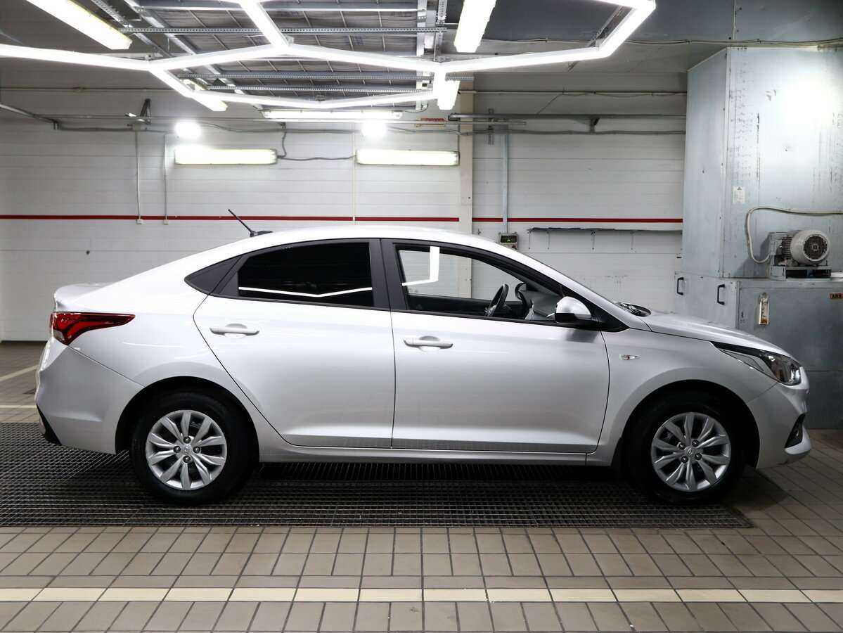 Hyundai Solaris, 2020 - фото №3