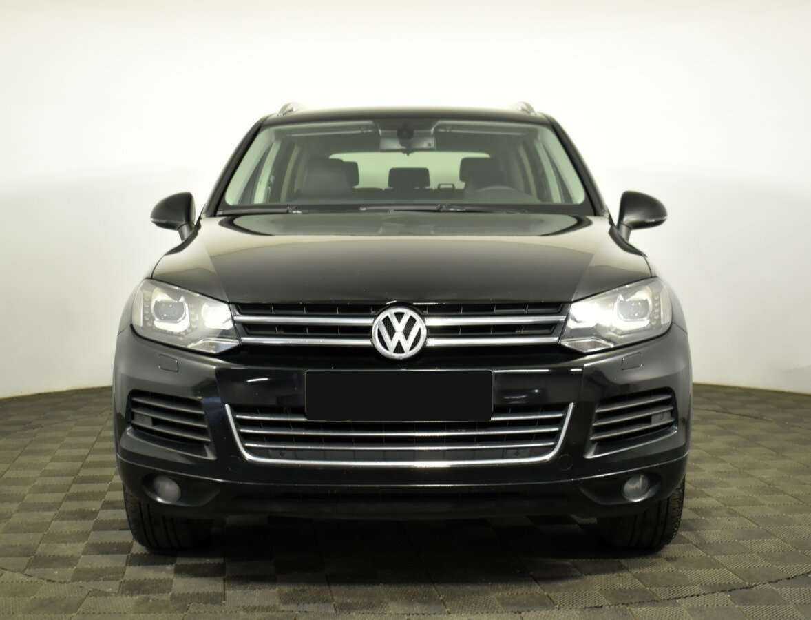 Volkswagen Touareg, 2013 - фото №2