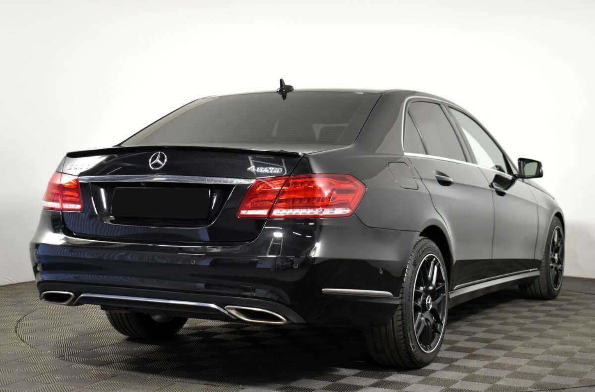 Mercedes-Benz E-Класс 300, 2013 - фото №4