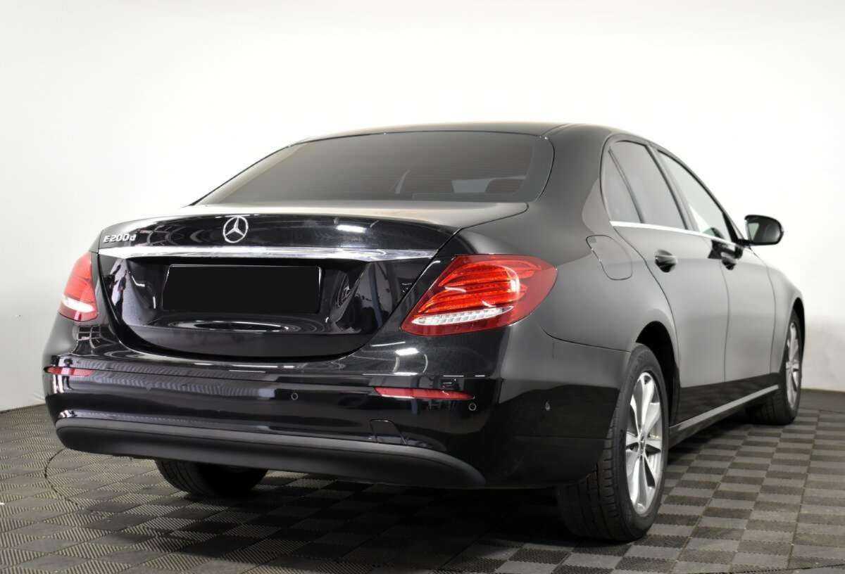 Mercedes-Benz E-Класс 200 d, 2018 - фото №4