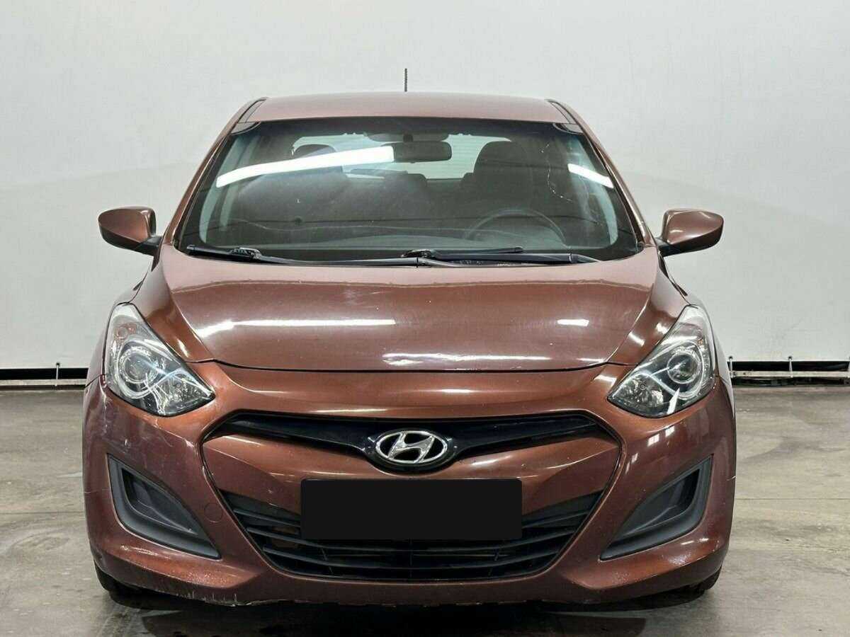 Hyundai i30, 2012 - фото №2