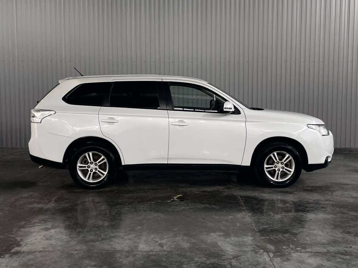 Mitsubishi Outlander, 2013 - фото №4