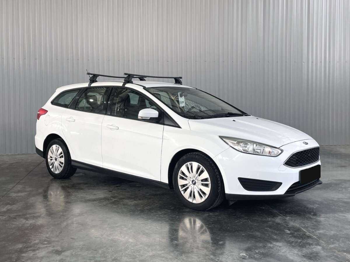 Ford Focus, 2018 - фото №3