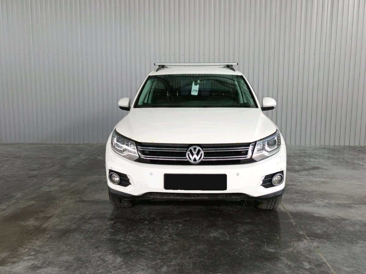 Volkswagen Tiguan, 2013 - фото №2