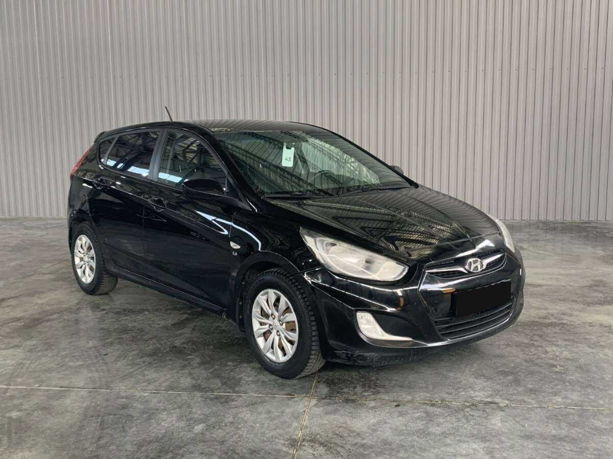 Hyundai Solaris, 2012 - фото №3