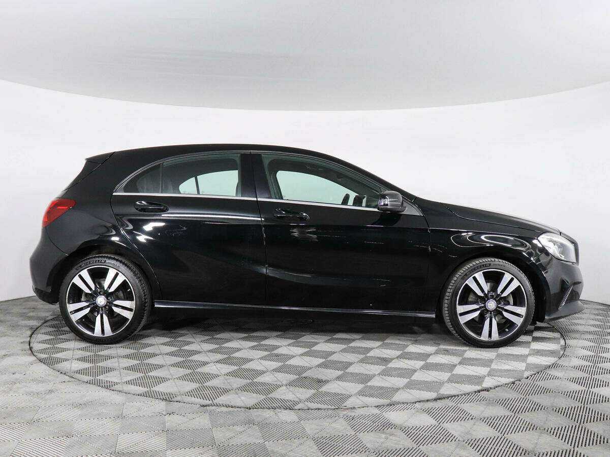 Mercedes-Benz A-Класс 180, 2016 - фото №4