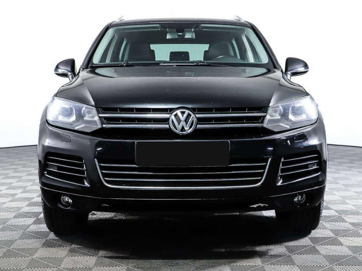 Volkswagen Touareg, 2013 - фото №2
