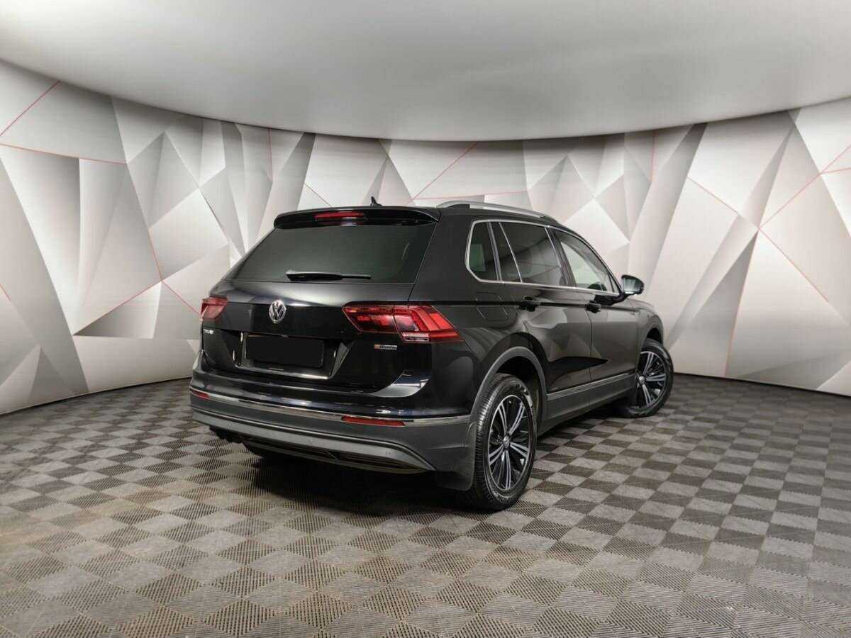 Volkswagen Tiguan, 2018 - фото №2